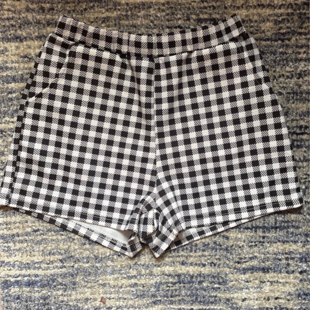 Junior shorts size small